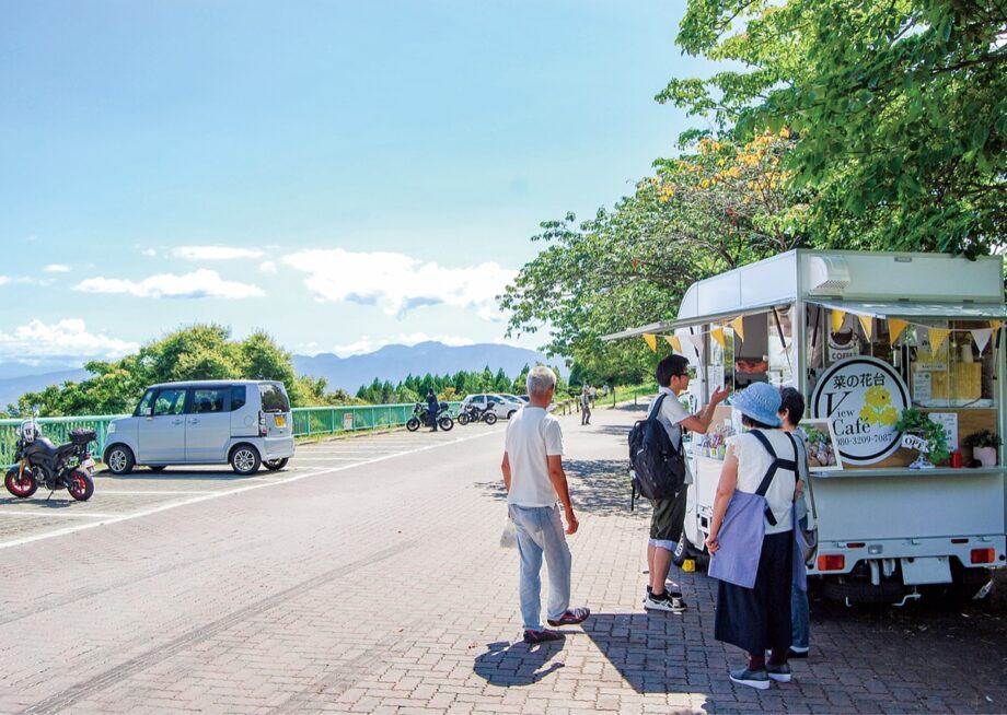 ９月18日まで実証実験「秦野市菜の花台」キッチンカーで飲食販売