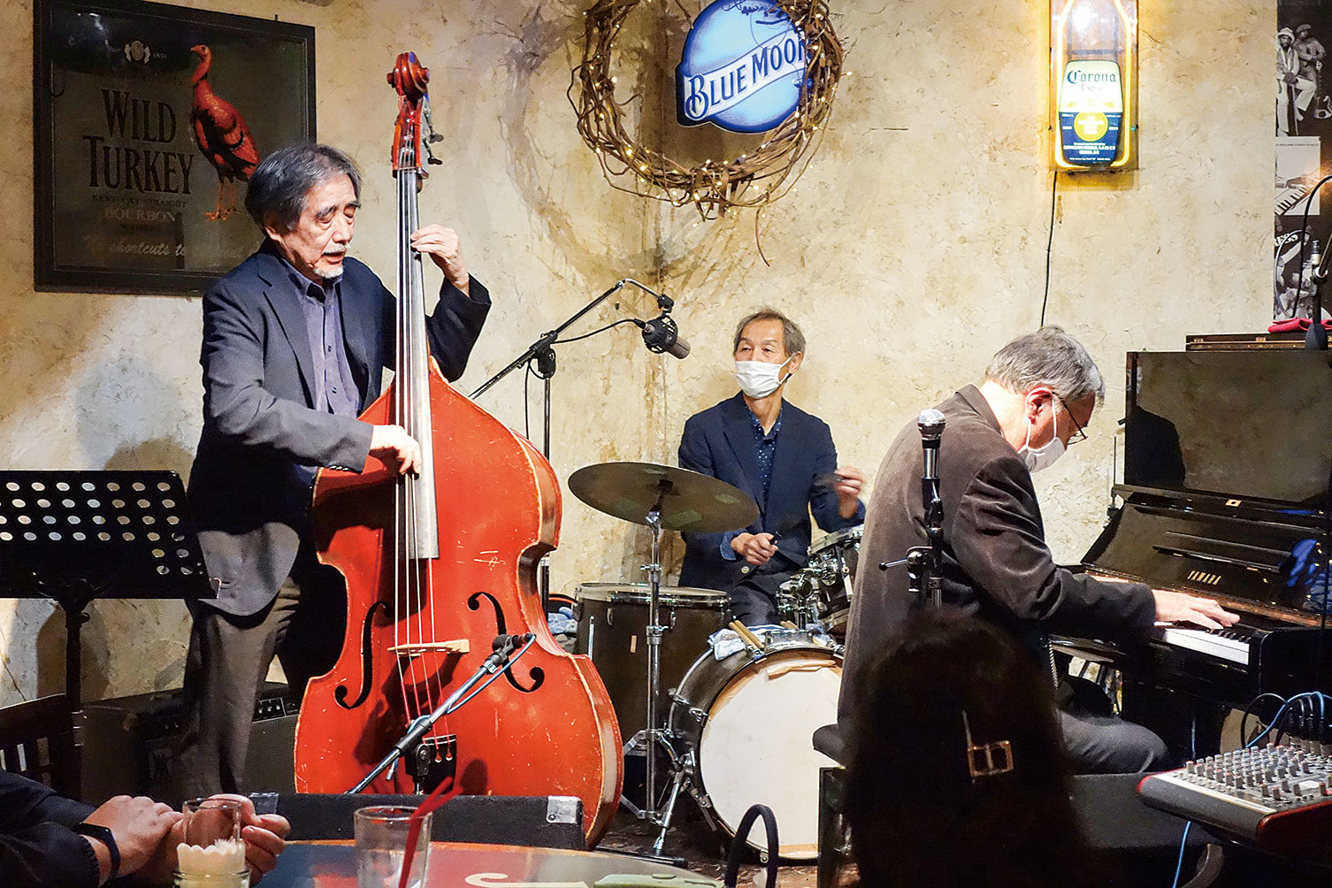 リアル　人形　ミュージック　JAZZ演奏者　BAR　飲食店などに　特大 A001244639_DSC06074.jpg