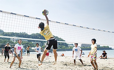 〈出場者募集！9月15日締切〉10月1日（日）ビーチバレー・逗子海岸でロータリークラブ杯