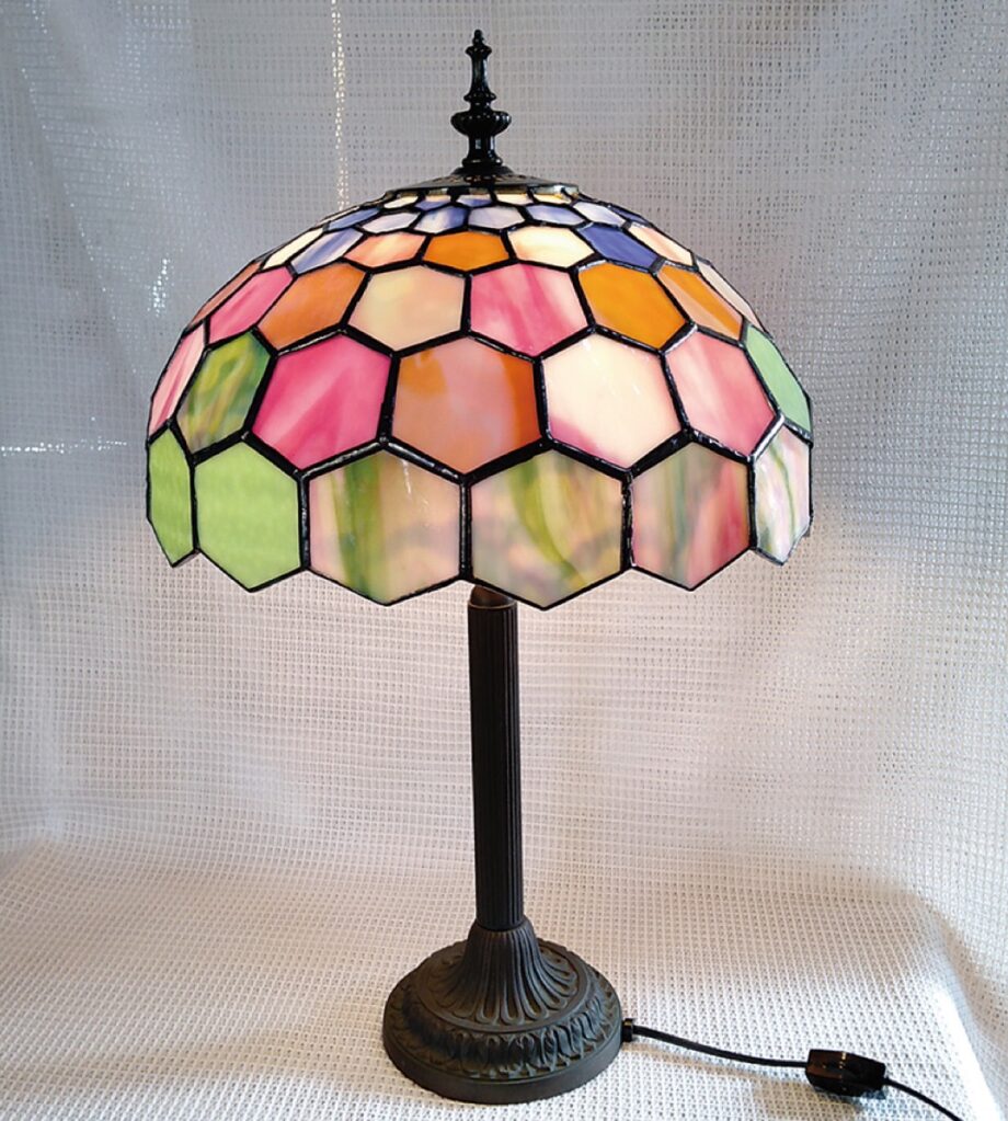 籠淸小田原駅前店２階ギャラリーで地域の作家が参加する工芸展「工芸満彩」