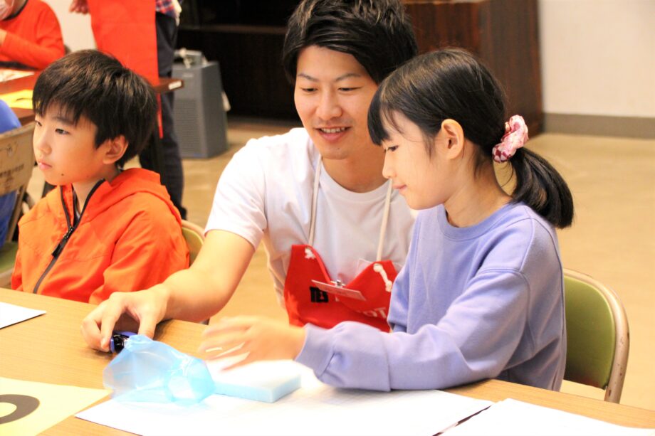 【イベントレポ】トヨタの技術者から学ぶ科学の面白さ。茅ヶ崎市青少年会館で開催された科学教室の様子をレポート