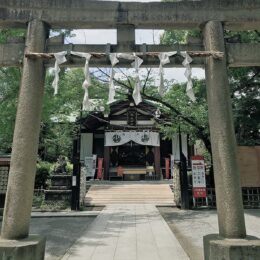 川崎区・稲毛神社で酉の市～11月5日「一の酉」・11月17日「二の酉」・11月29日「三の酉」縁起物の熊手の販売も