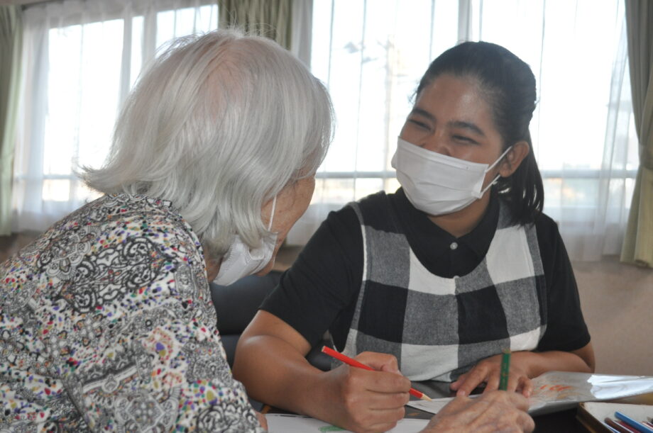 【外国人介護士がもたらしたものとは】受け入れを推進する「介護のアイシマ」（横浜市）の現場レポート