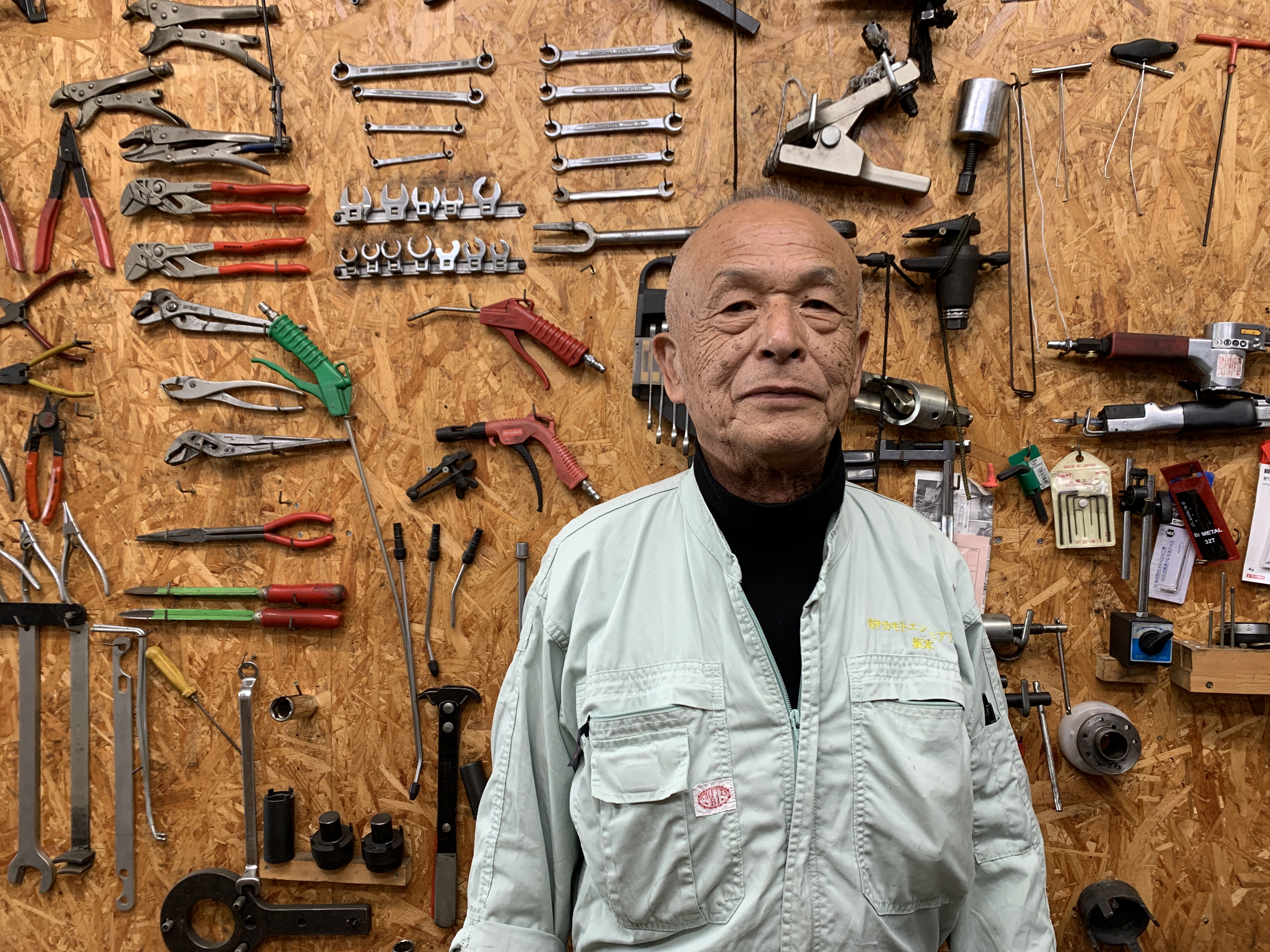 平塚唯一のメルセデス・ベンツ専門修理工場「（有）サカモト