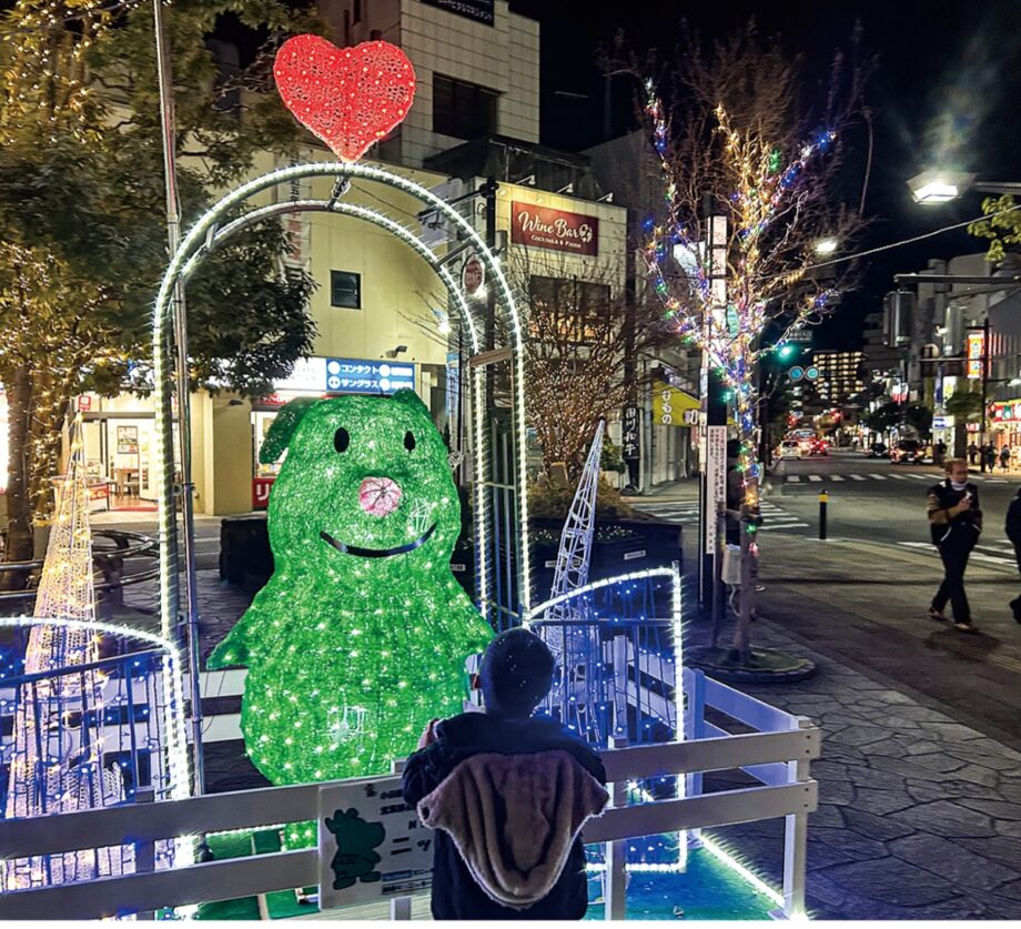 〈小田原・錦通り商店街〉光るニッキーがバレンタイン仕様に！「ニッキーの前で愛を誓おう」