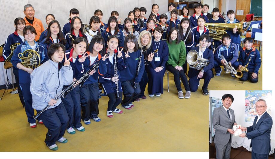 〈2月12日〉三浦市立中学校吹奏楽部支援チャリコンー港音楽祭・16ビートを刻め！！朝本さんが指南