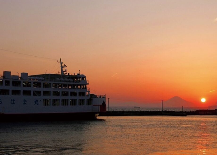 「東京湾クルーズ」潮風感じて飲む一杯・夏限定～サンセットクルーズ～7/14から9/8まで（久里浜港）