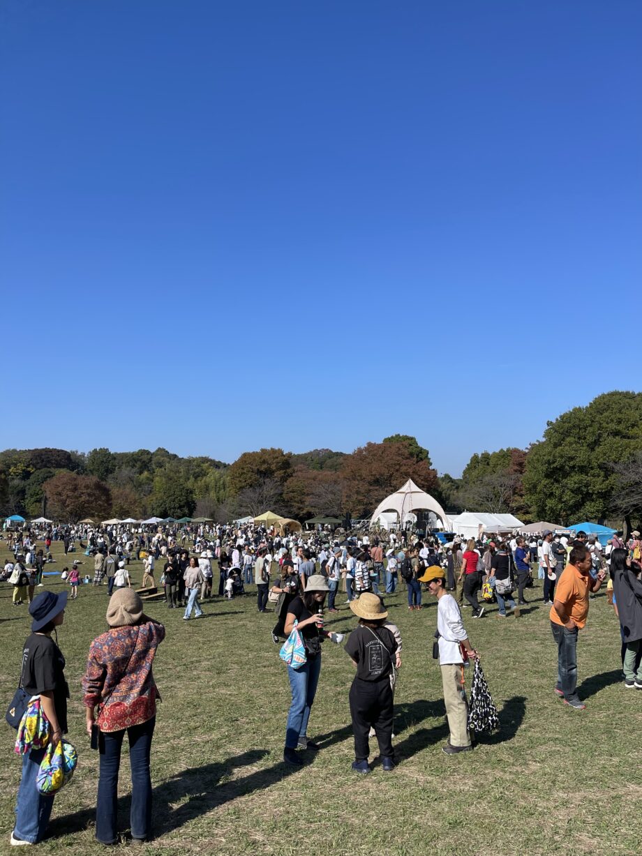 県立茅ヶ崎里山公園に集まった多くの来場者