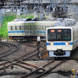 なりきり駅長撮影会など「相模大野地区小田急ファン感謝祭」が相模大野駅アトリウム広場で開催　９月14日