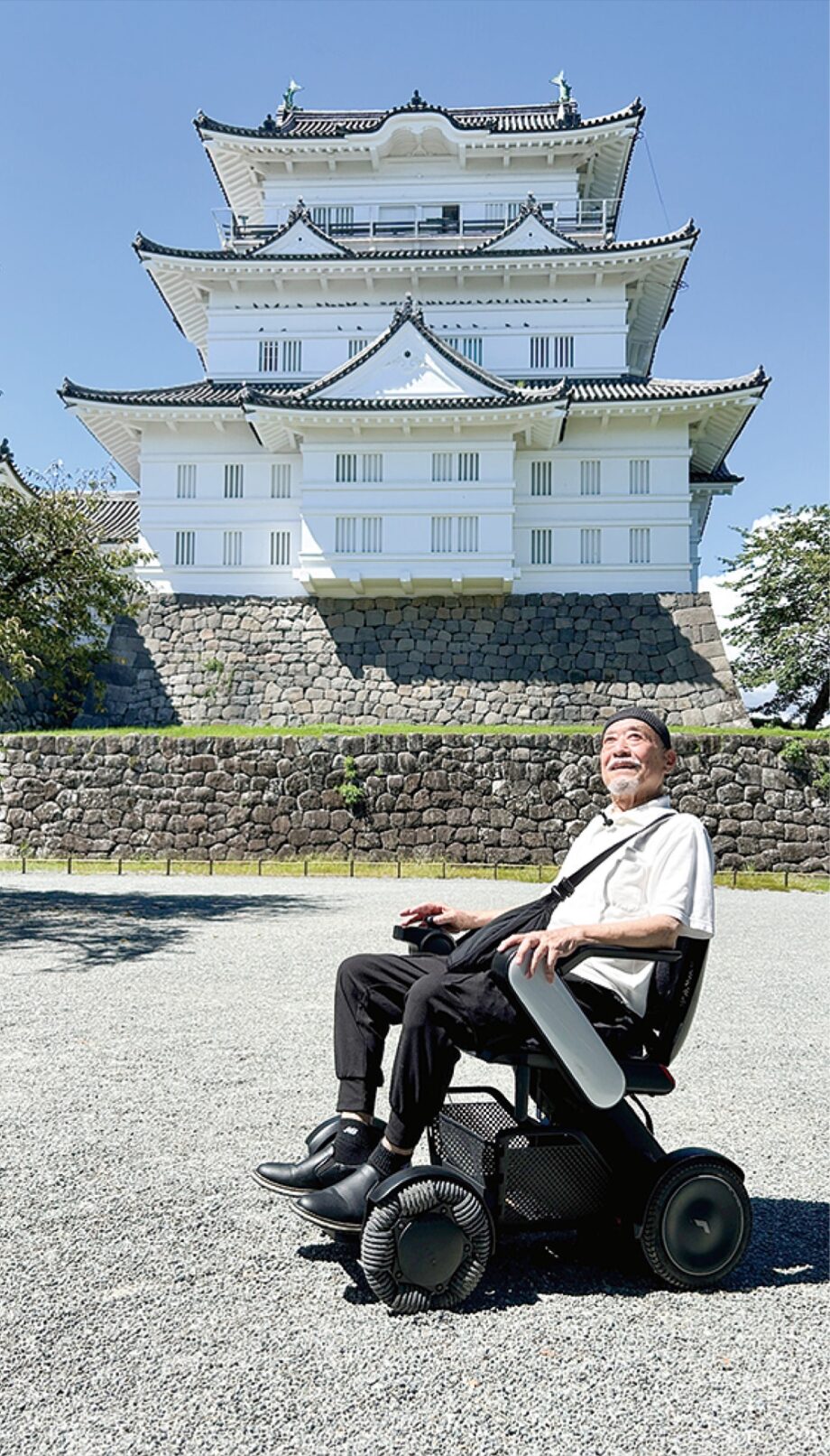 小田原市観光交流センターが「電動車椅子」のレンタルを開始！段差や坂道も楽々移動で楽しく観光