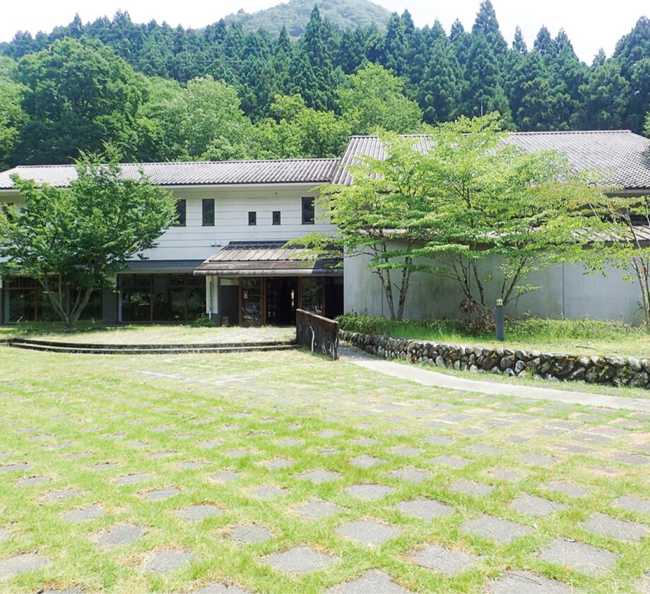 〈山北町・旧丹沢湖ビジターセンター〉２０２４年度中の再生を目指し民間事業者から利活用の募集を実施