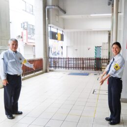 【10月26・27日】川崎市・高津駅構内でフラワーカーペット展示「たかつ百花まつり」制服撮影会も