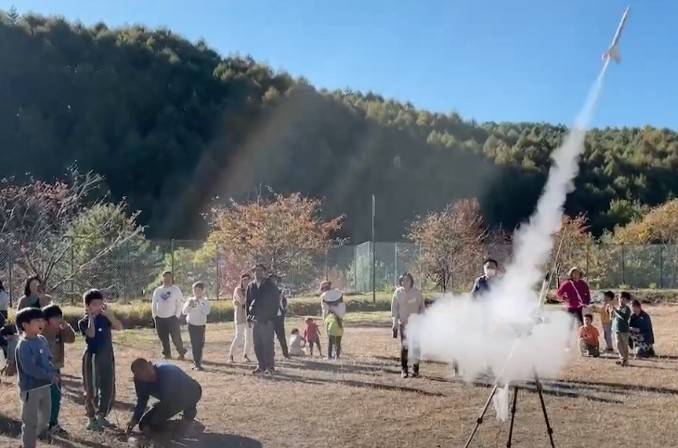 等々力緑地でロケットを作って、飛ばそう🚀