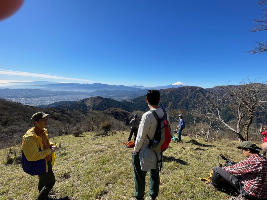 秦野市山岳協会といく秋の紅葉登山　大山金毘羅尾根