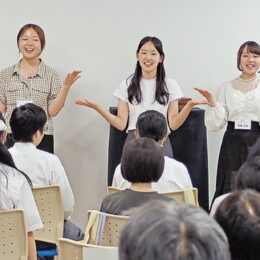 恵泉女学園大学　平和紙芝居研究会「ＫＰＫＡ（クプカ）」紙芝居で楽しもう　公開講座や学園祭で催し