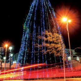 冬の到来を告げる～淵野辺駅北口ロータリー（相模原市中央区）のイルミネーションが今年も点灯