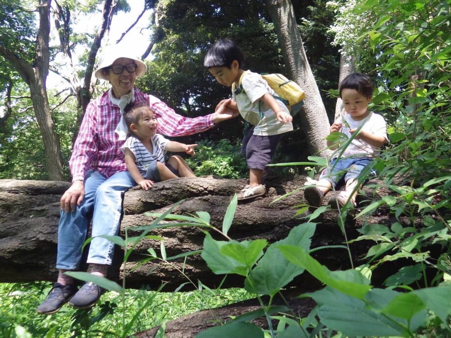 【鎌倉】「青空自主保育なかよし会」母と子の自然保育 40周年の歩みを振り返る企画展