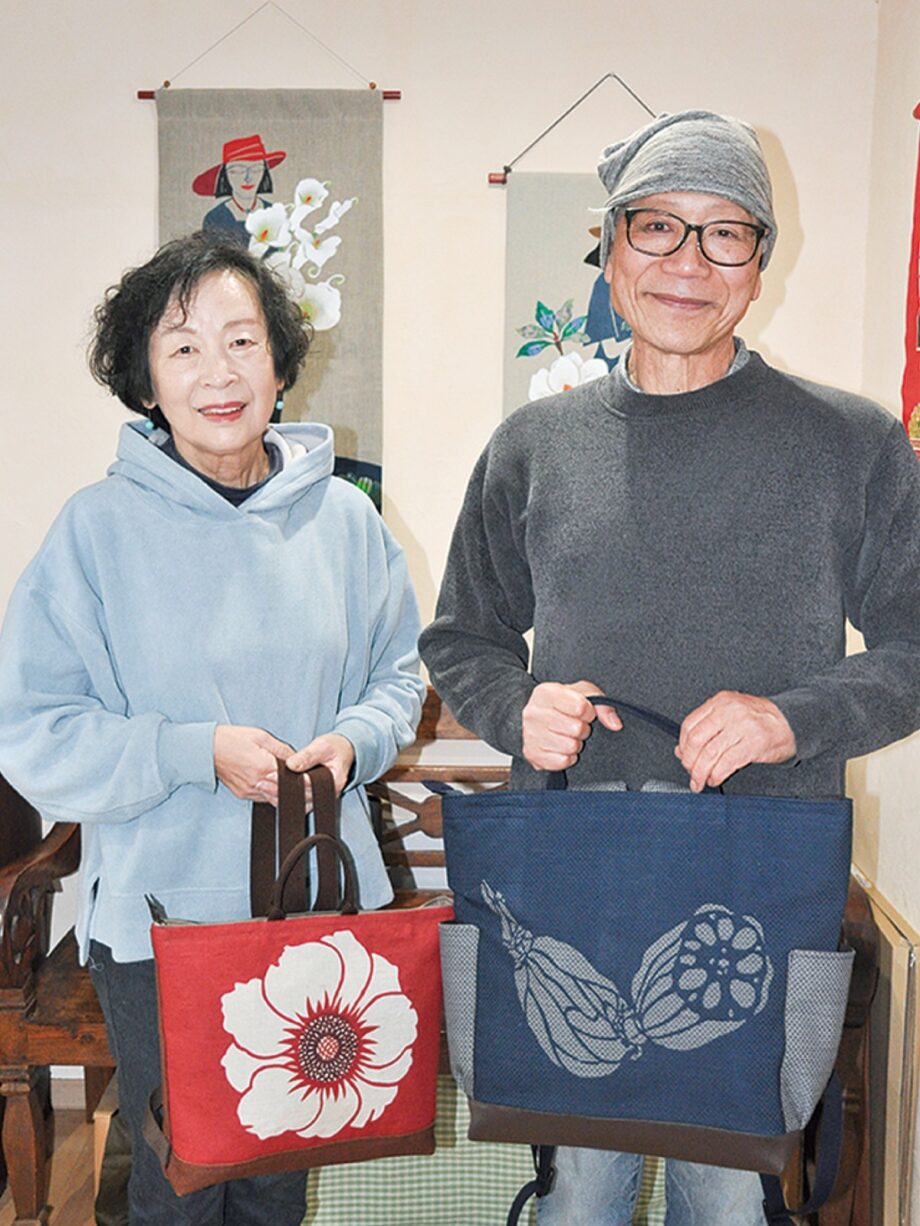 茅ヶ崎在住の伊藤純夫さん・千秋洋子さんがアトリエ展       二人三脚で型染め半世紀