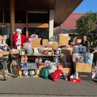 【取材レポ】茅ヶ崎市甘沼にある名門ゴルフクラブ・スリーハンドレッドクラブが子どもたちにクリスマスプレゼント