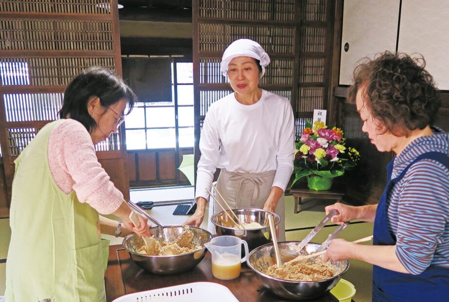 【空き家再生】横須賀市西浦賀で石蔵付商家の現代利用　自家製味噌販売の拠点に