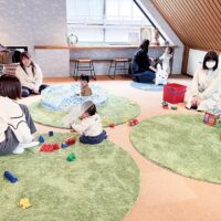 【横須賀市】田浦幼稚園の交流広場「てらこやかふぇ」で子育てママ、ホッと一息