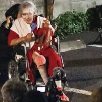 【毎月第３土曜日開催】「六角橋商店街ヤミ市」5月17日は最高齢大道芸人も（横浜市神奈川区）