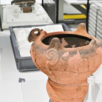 あつぎ郷土博物館 展示物触れて観賞 「めざせ『ユニバーサルミュージアム』（みんなが楽しい博物館）」