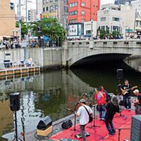 ＜入場無料＞ライブや大道芸など！「大岡川水上劇場」【５月25日】＠横浜市中区・日ノ出桟橋