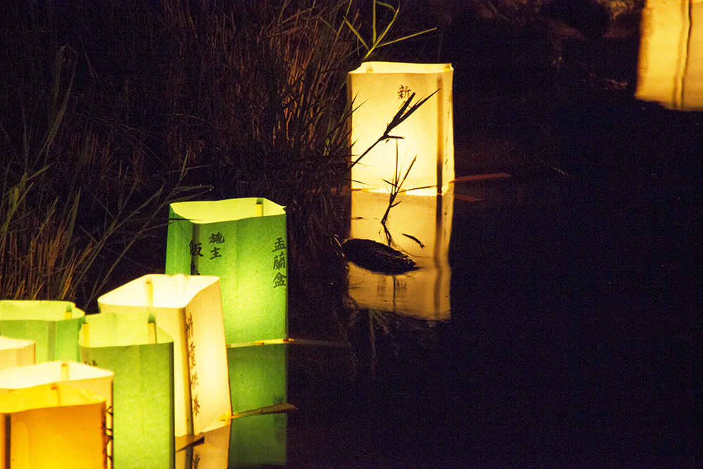 和紙製灯篭 a8b559a7db679827f474d8dd84c3b8