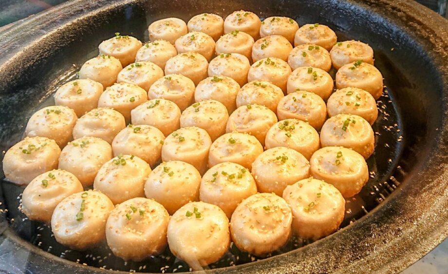【横浜：焼き小籠包】日吉駅前の街中華で激ウマ体験！肉汁あふれる『龍華（りゅうか）』の焼き小籠包に舌鼓！