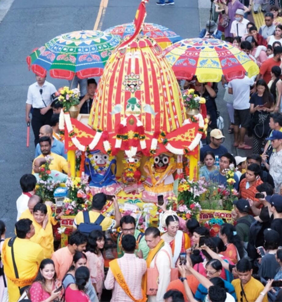 【６月29日】川崎駅前でインドの伝統的な祭り～カラフルな山車を伝統音楽で踊り歌いながら巡行