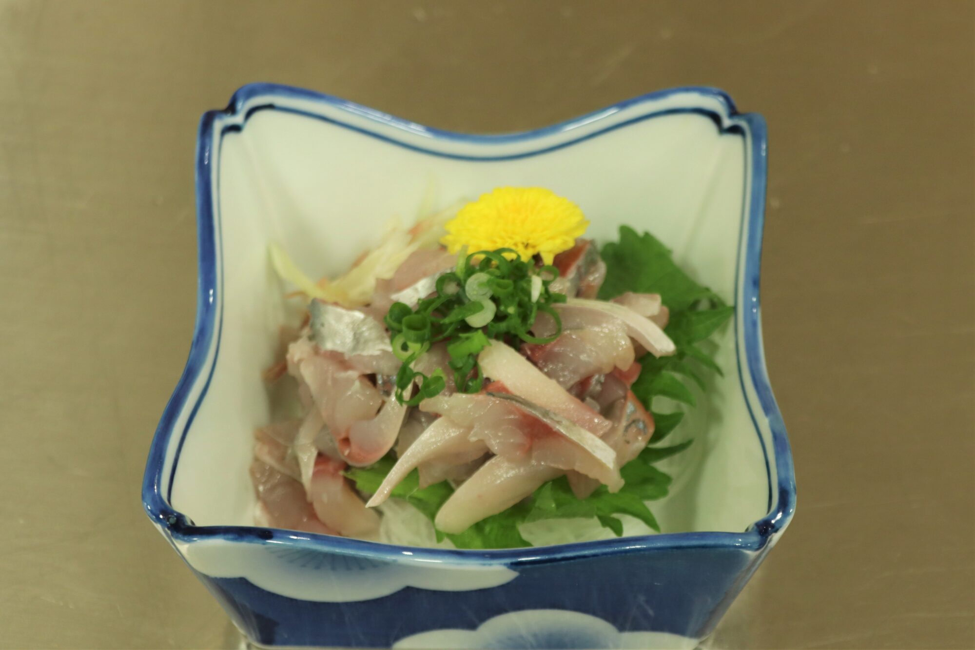 見本の鯵のたたき