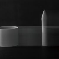 箱根菜の花展示室で作品展「高木由利子が撮る黒田泰蔵の白磁」〈７月７日(月)まで〉
