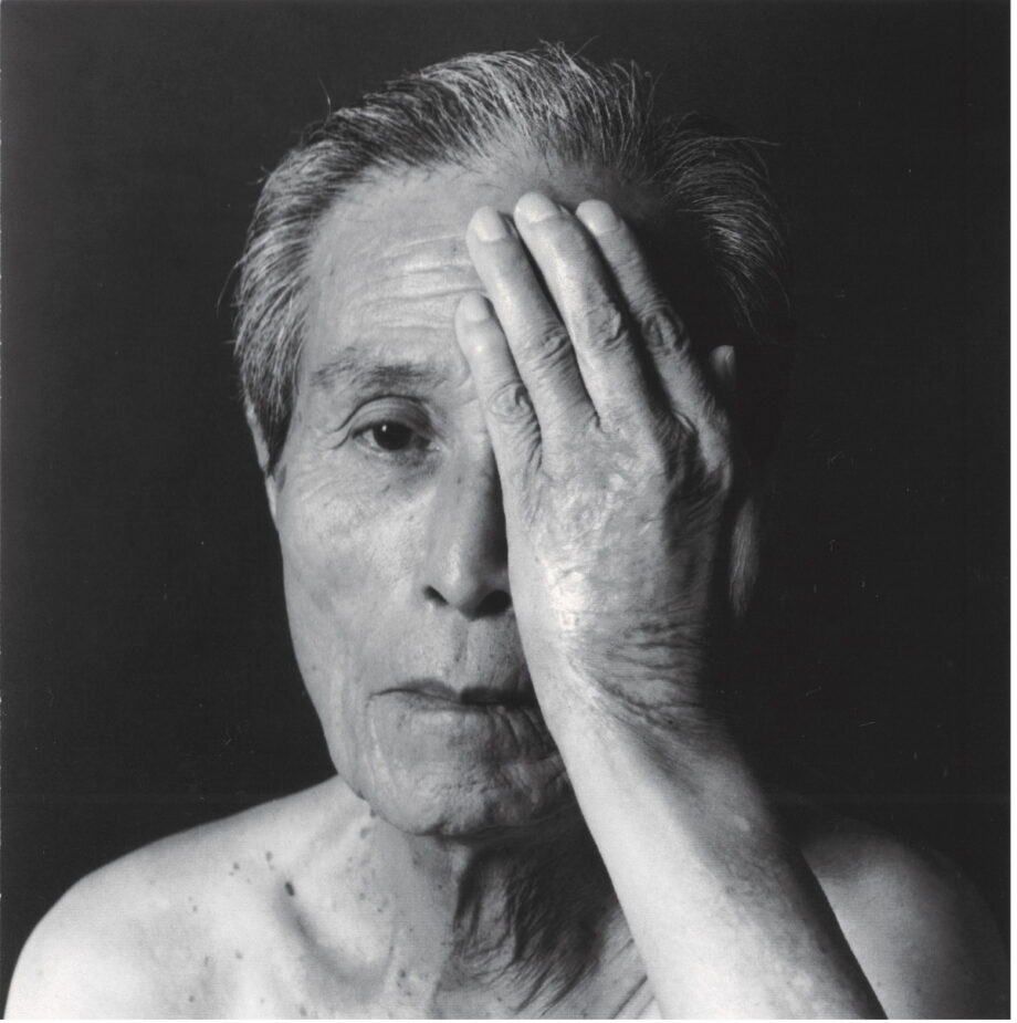 戦後80年 心に刻む「沈黙の伝言」 江成常夫写真展、相模原市民ギャラリーで 8月2日〜24日、9日にギャラリートークも