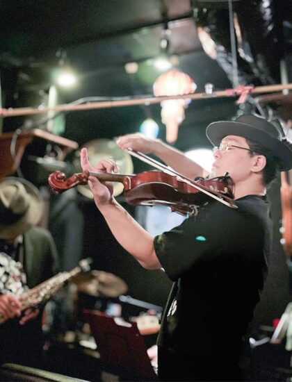 バイオリン演奏 絵画 237 販売のためのバイオリンの絵 | ArtMajeur