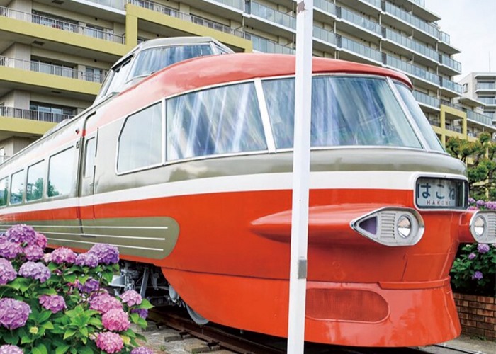 開成駅東口がにぎやかに　主役は「ロンちゃん」