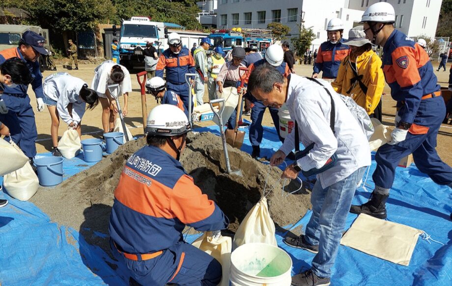（10/19・葉山町）防災に備えよう！「見て触れて体験して」をテーマに上山口小学校で防災フェア