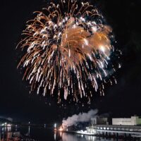 第7回三﨑・城ヶ島花火大会”1300発”が冬空染めるー港まつりも同時開催ー