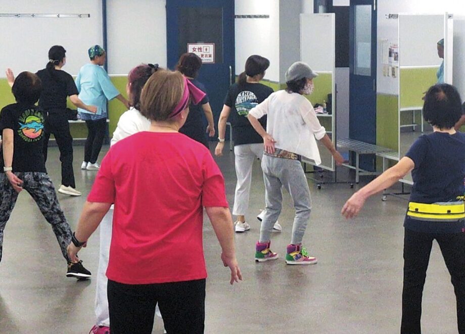 《GO!GO!!川崎フロンターレ》クリスマスイブに熱い「ズンバ」教室＠川崎区・富士見公園