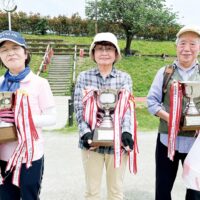 伊勢原市老連グラウンドゴルフに155人が参加　串橋長命会の船津さんが優勝