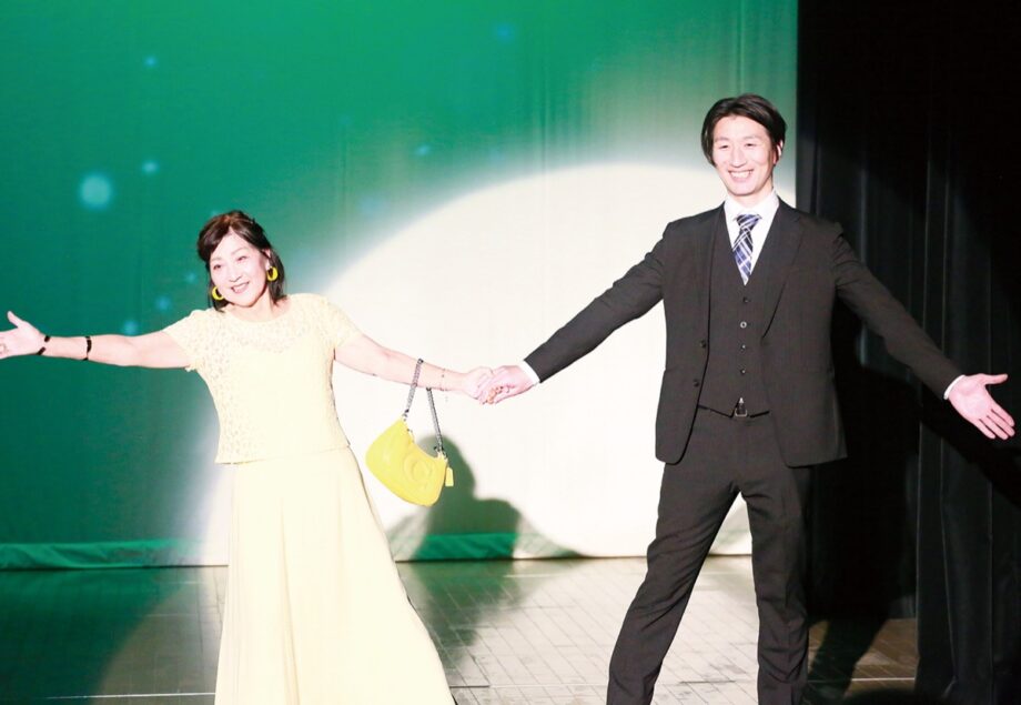 【観覧無料・予約不要】八王子市民公募モデルがウォーキングを披露「第４回シニアのためのうきうきファッションショー」