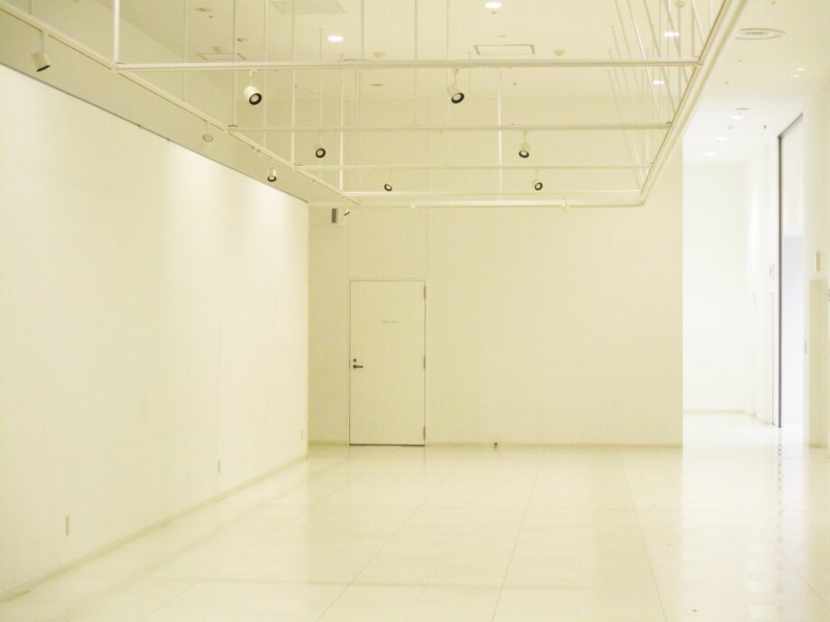 「茅ヶ崎美術家協会展」が３月22日まで開催中　８日はワークショップ、ライブペイントも