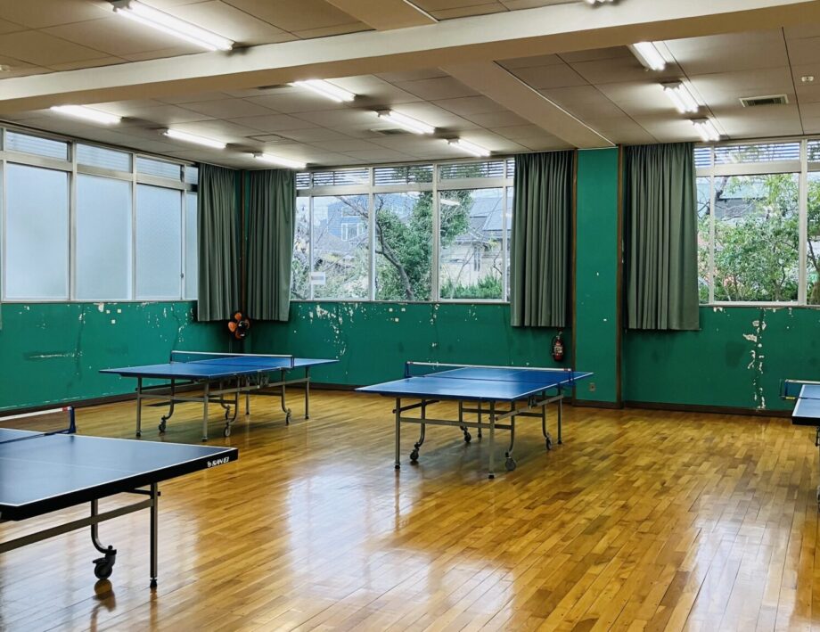 【鎌倉体育館】運動後は無料シャワーも！気軽に立ち寄れる設備と駐車場のポイントをチェック