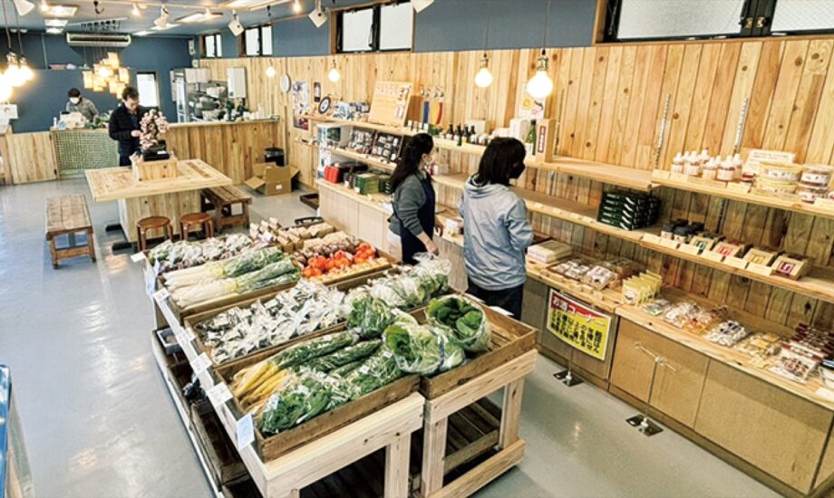小田原スポーツ会館隣の「小田原城三の丸売店」がリニューアル！地場野菜並べ地元利用も
