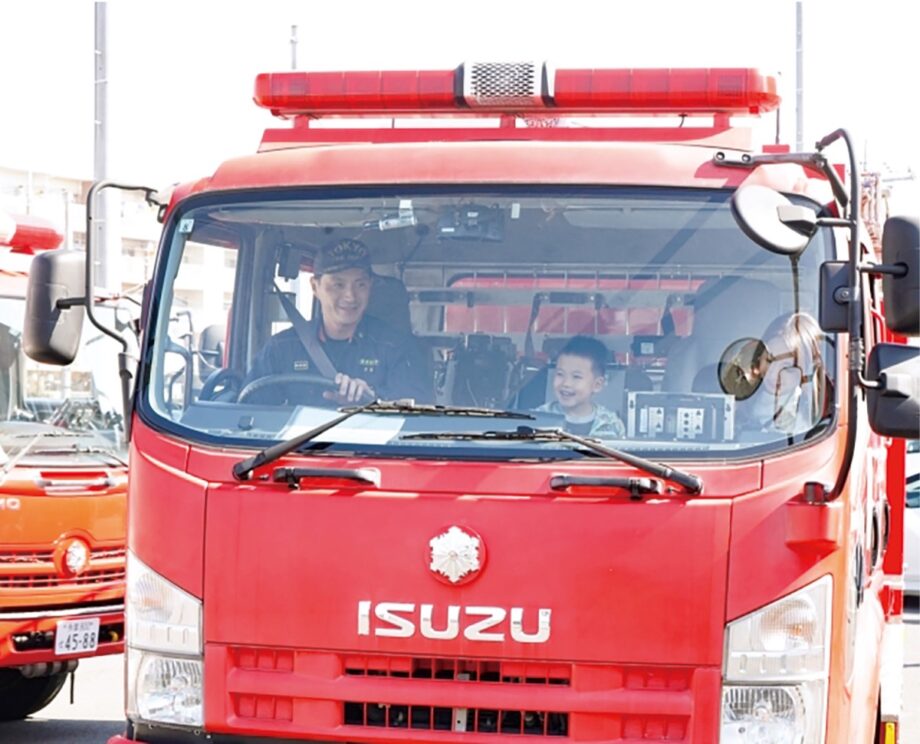 町田消防署【入場無料】消防車や救急車の乗車体験などができるイベント「春フェス」が開催される
