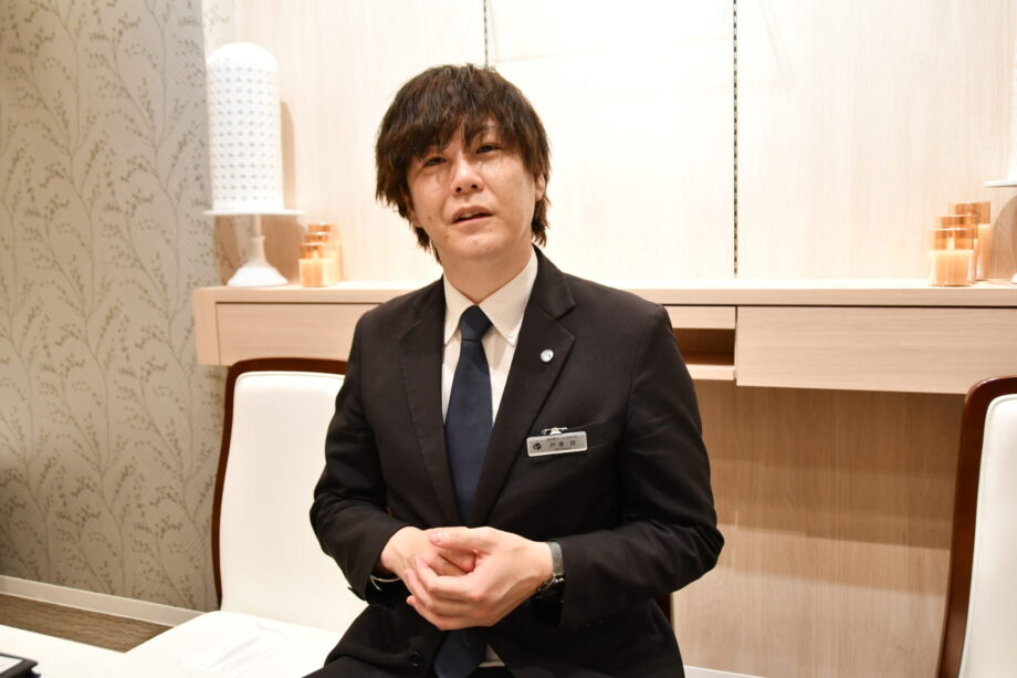 【綾瀬・藤沢】「やり直しがきかない仕事」戸澤さんが見つけた「究極ホスピタリティ」の正体とは