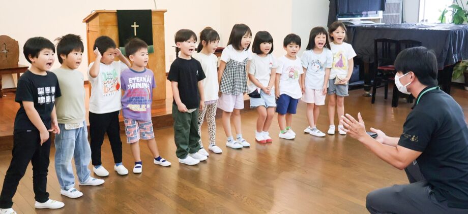 園児が「オモタン！」OMOTANコインの決済音に園児の声、９園が月替わりで
