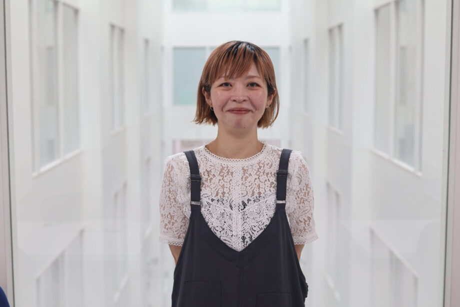 偶然出会った茅ヶ崎で、次の自分を描く。デザイナー・須川夏帆さんの仕事と暮らし